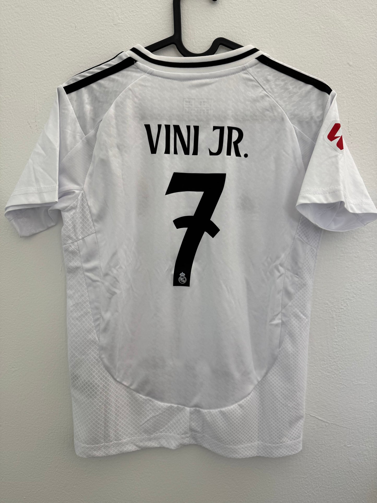KIT REAL MADRID (maglia/pantaloncino/calzettoni) TAGLIA 8-9 ANNI - VINI JR - TOPPA CAMPIONATO